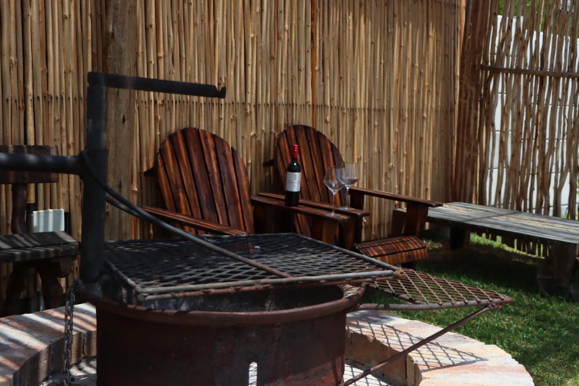 Nivenia Beach House Bettyʼs Bay Esterno foto