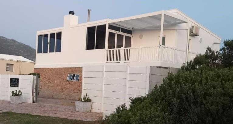 Nivenia Beach House Bettyʼs Bay Esterno foto