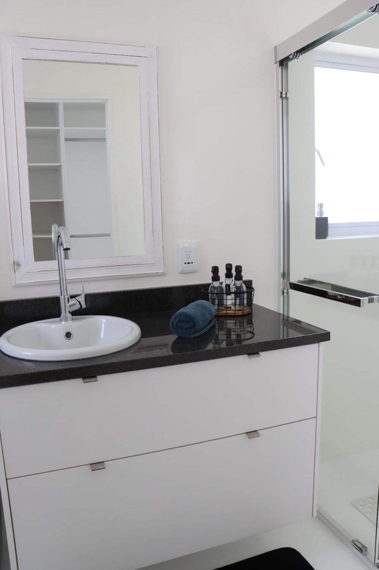 Nivenia Beach House Bettyʼs Bay Esterno foto
