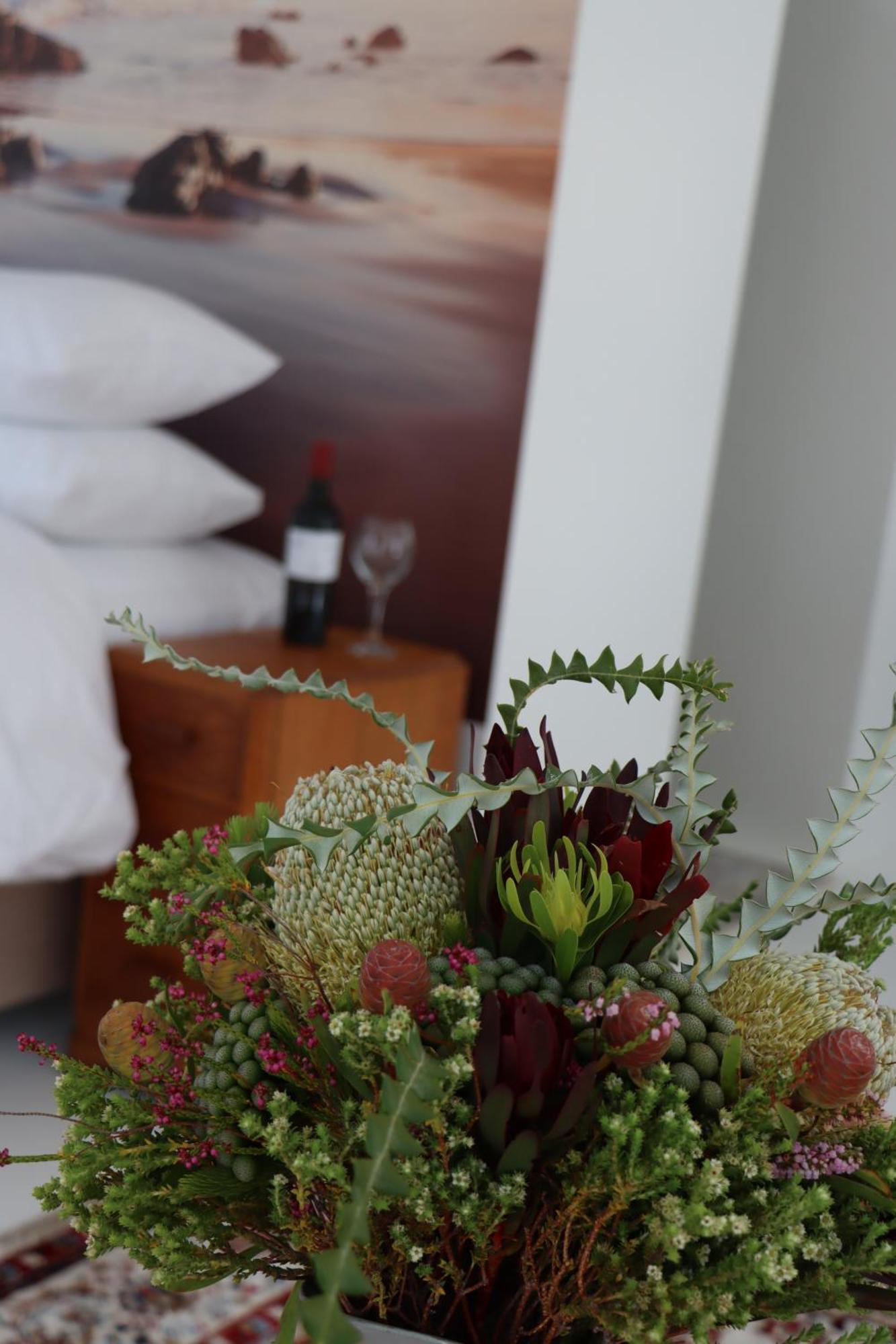 Nivenia Beach House Bettyʼs Bay Esterno foto