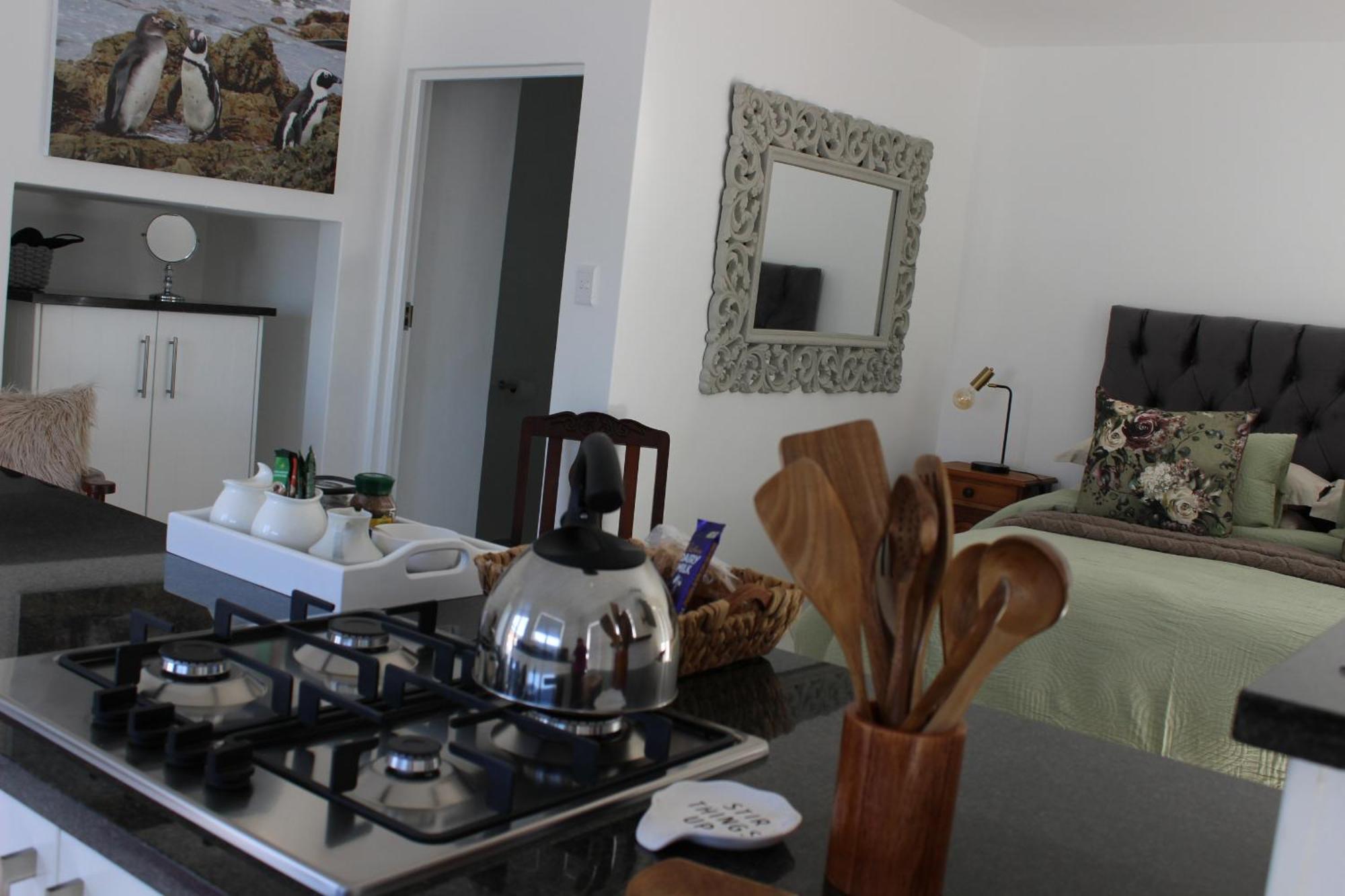 Nivenia Beach House Bettyʼs Bay Esterno foto