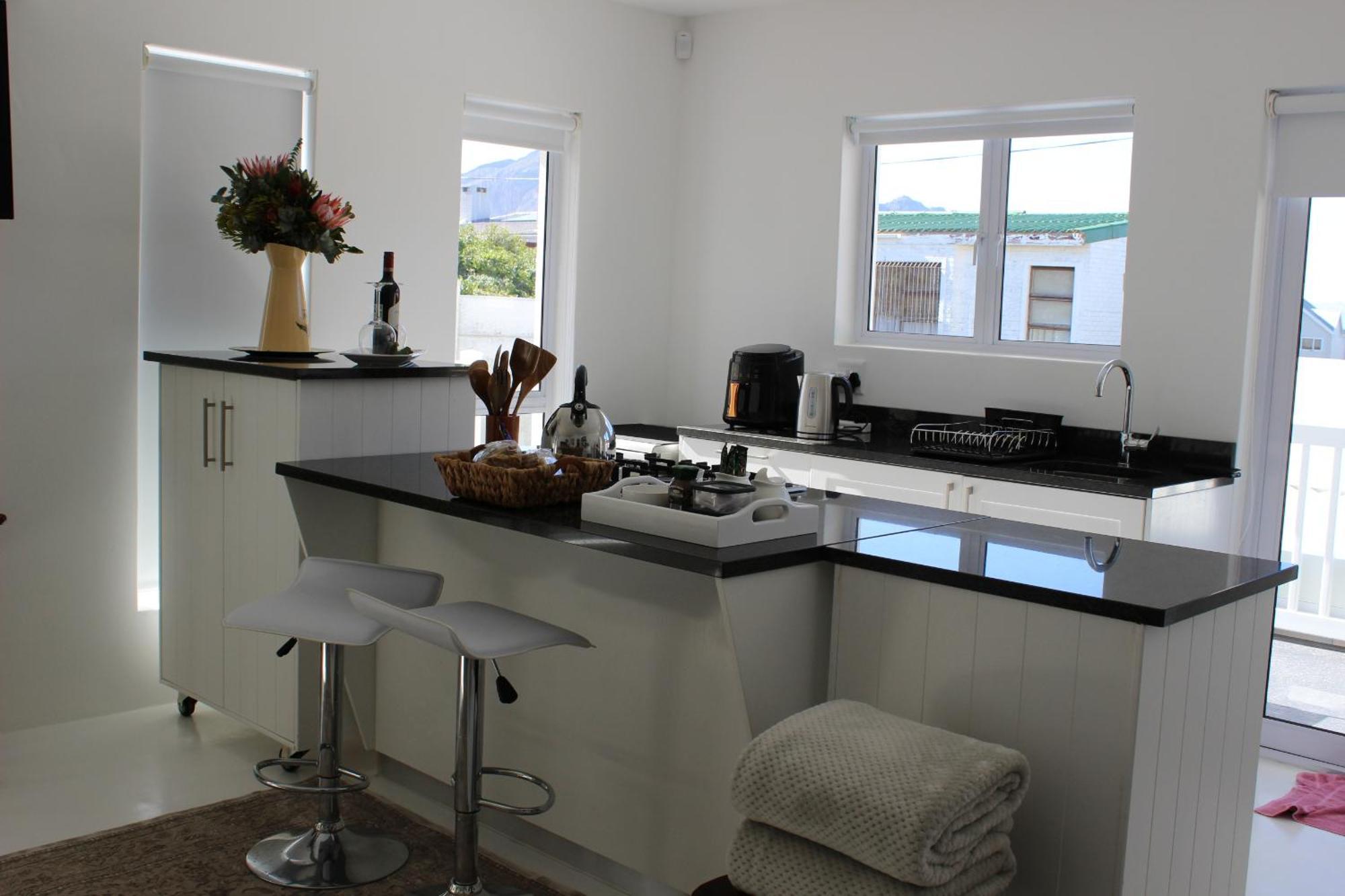 Nivenia Beach House Bettyʼs Bay Esterno foto