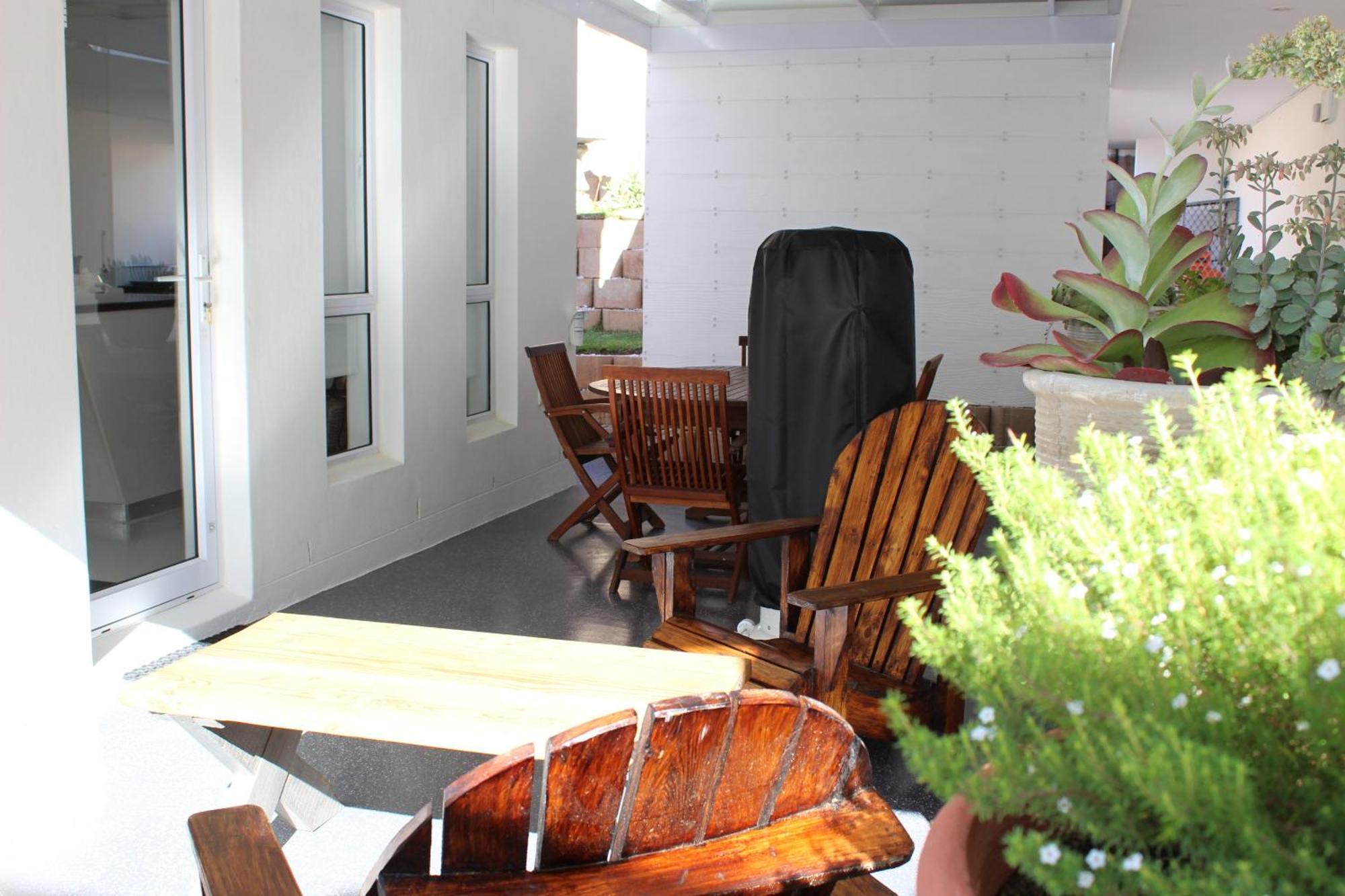 Nivenia Beach House Bettyʼs Bay Esterno foto